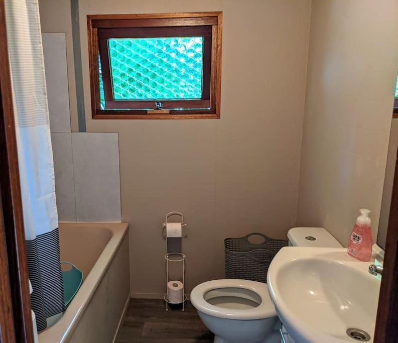 Sfeervol Chaletje In Een Rustige Bosrijke Omgeving Diessen Bagian luar foto